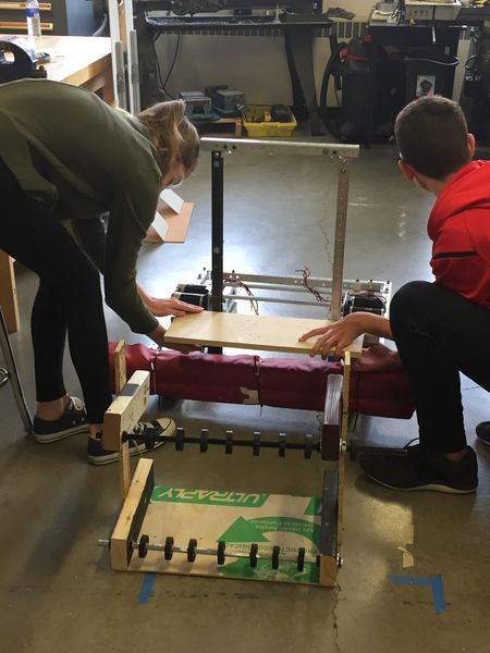 File:Attaching to Robot 1-12.jpg